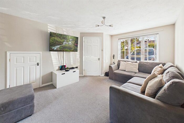 2 Bedroom House For Sale In Okebourne Road, Brentry, BS10