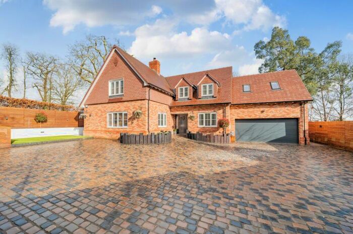 6 Bedroom Detached House For Sale In Braybrooke House, Church Road, Colmworth, MK44