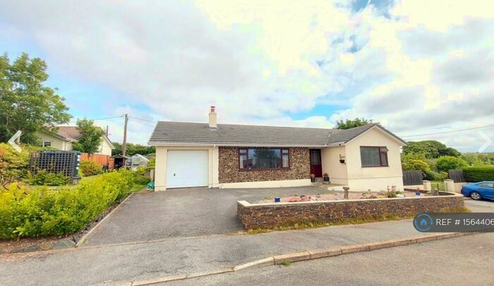 3 Bedroom Bungalow To Rent In Hendra Tor View, Cornwall, PL15