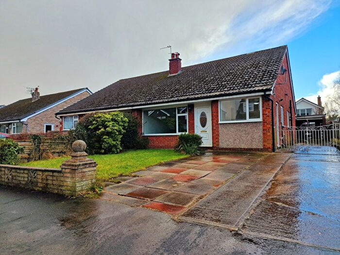 3 Bedroom Bungalow To Rent In Garstone Croft, Fulwood, Preston, PR2