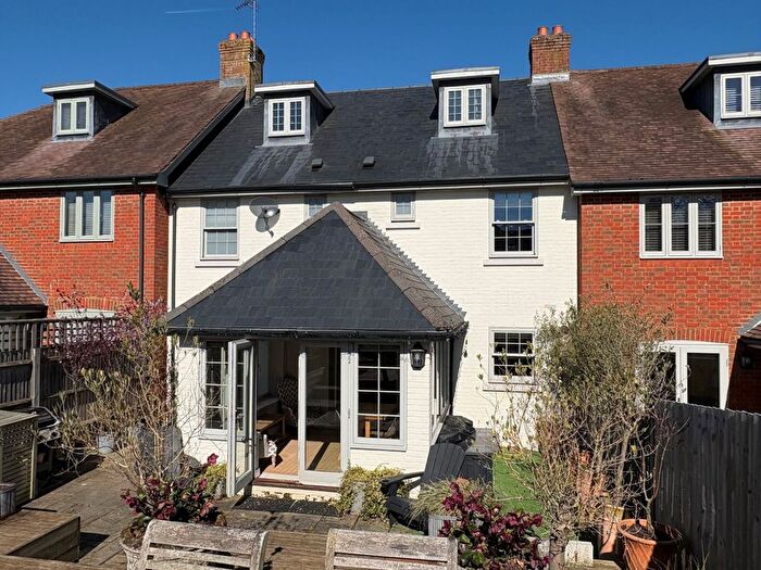 4 Bedroom Terraced House For Sale In Farnham Road, Odiham, Hampshire, RG29