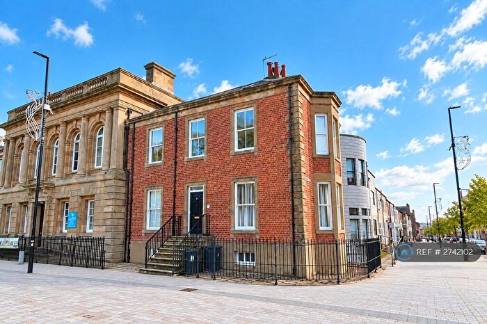 2 Bedroom Flat To Rent In Northumberland Square, North Shields, NE30