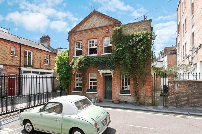 1 Bedroom Mews To Rent In Epirus Mews, Fulham, London, SW6