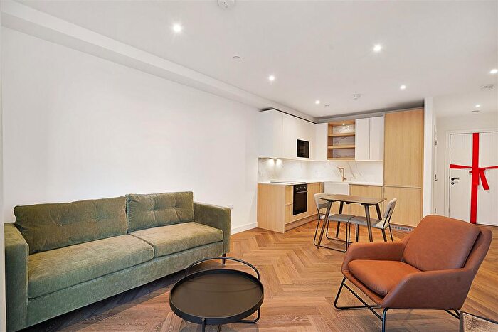 1 Bedroom Flat To Rent In The Hyde, Bower House, NW9