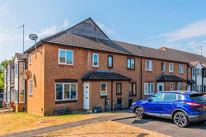 1 Bedroom House For Sale In Gainsborough Court, Corby, NN18