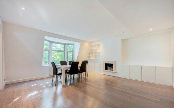 2 Bedroom Flat To Rent In Gledhow Gardens, South Kensington, London, SW5