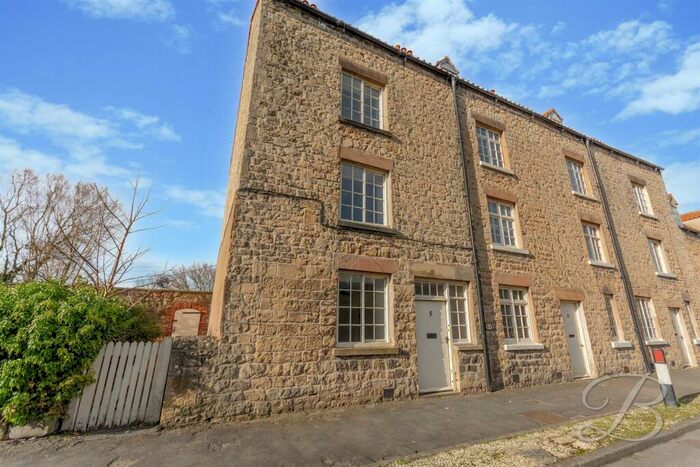 4 Bedroom Semi-Detached House For Sale In Maltkiln Row, Cuckney, Mansfield, NG20