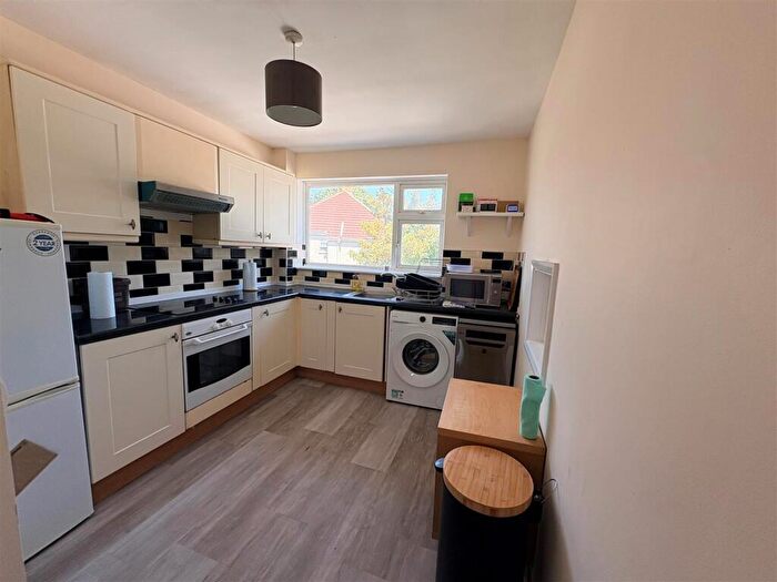 2 Bedroom House To Rent In Harvel Crescent, London, SE2