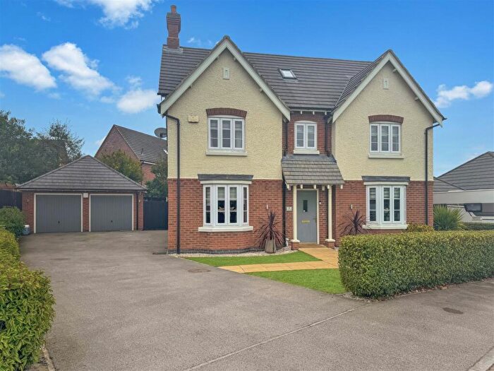 5 Bedroom Detached House For Sale In Lord Close, Countesthorpe., LE8