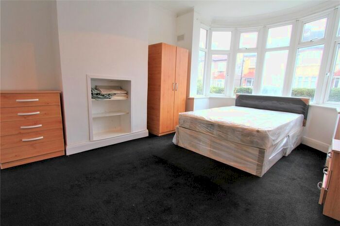 1 Bedroom Flat To Rent In Dorchester Ave, West Harrow, Middlesex, HA2