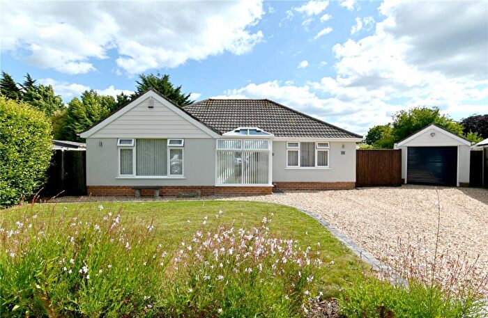 4 Bedroom Bungalow For Sale In Greenfield Gardens, Barton On Sea, New Milton, Hampshire, BH25