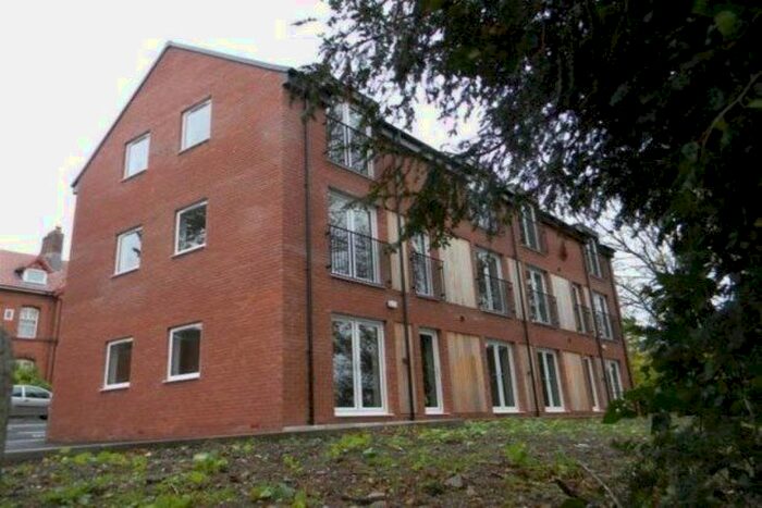 2 Bedroom Flat To Rent In Middleton Hall Road, Birmingham, B30