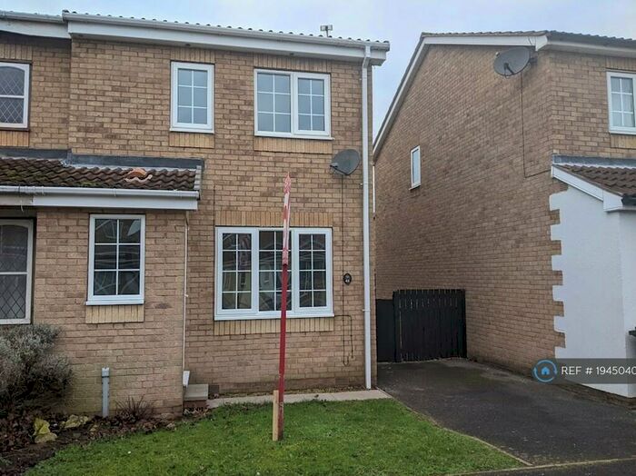 2 Bedroom Semi-Detached House To Rent In Meadow Croft, Doncaster, DN3