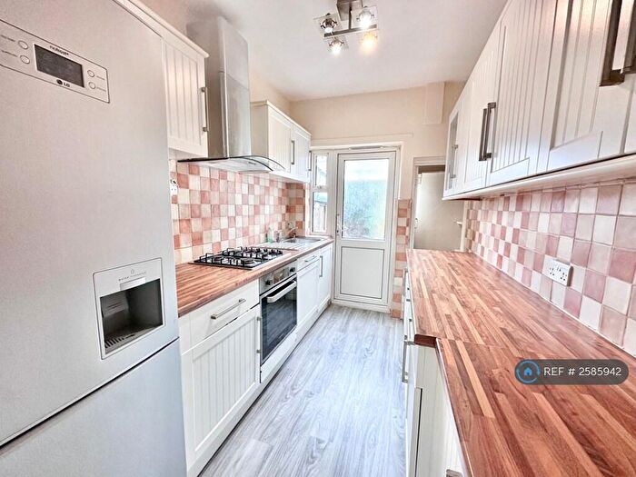 4 Bedroom Terraced House To Rent In Highbarrow Road, Croydon, CR0