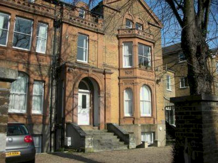 Studio To Rent In Basement Flat, St Johns Park, Blackheath, SE3