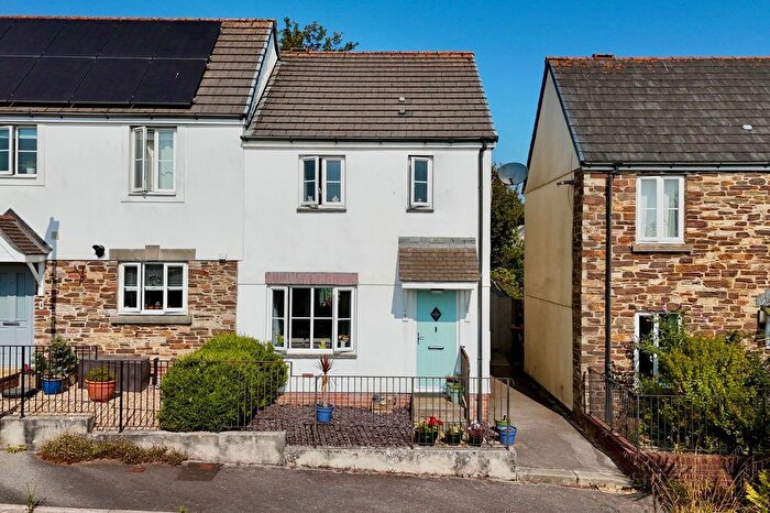 4 Bedroom Semi Detached House For Sale In Poltair Meadow, Penryn, TR10