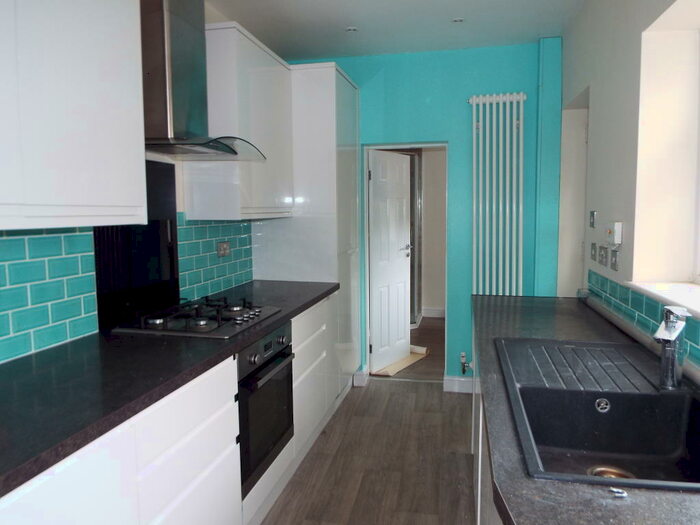 3 Bedroom House To Rent In Carnarvon Road, Huthwaite, NG17