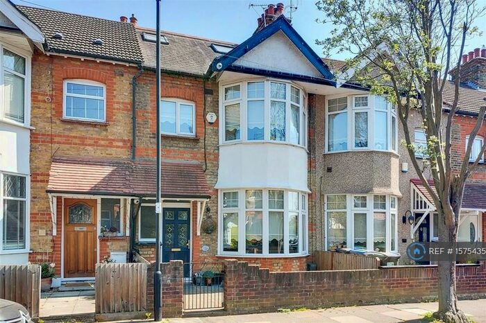 4 Bedroom Terraced House To Rent In Elsiedene Road, London, N21