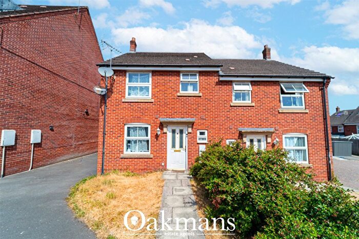 3 Bedroom Semi-detached House For Sale In Kelvin Drive, Smethwick, West Midlands, B66