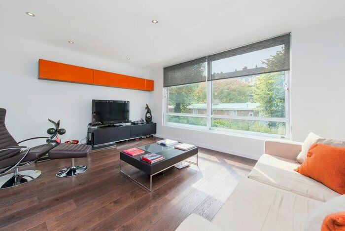 3 Bedroom Flat To Rent In Clarendon Road, London, W11