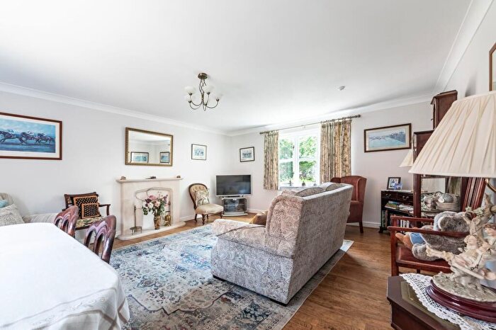2 Bedroom Apartment For Sale In Weavers Close, Quorn, LE12