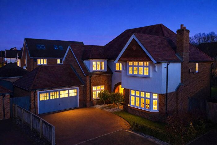 5 Bedroom Detached House For Sale In Featherstone Close, Buckshaw Village, PR7