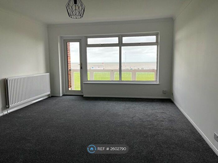 2 Bedroom Flat To Rent In Sutton Place, Bexhill-On-Sea, TN40
