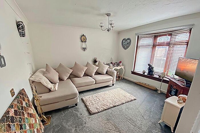 2 Bedroom Terraced House For Sale In Parkside, Basildon, SS13