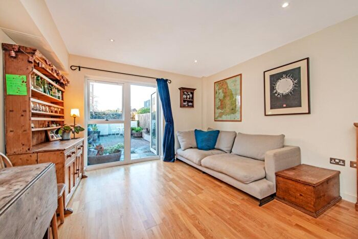 2 Bedroom House To Rent In Sans Walk Clerkenwell, EC1R