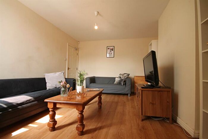 6 Bedroom Maisonette To Rent In Forsyth Road, Jesmond, NE2
