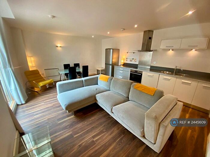 1 Bedroom Flat To Rent In Dearmans Place, Salford, M3