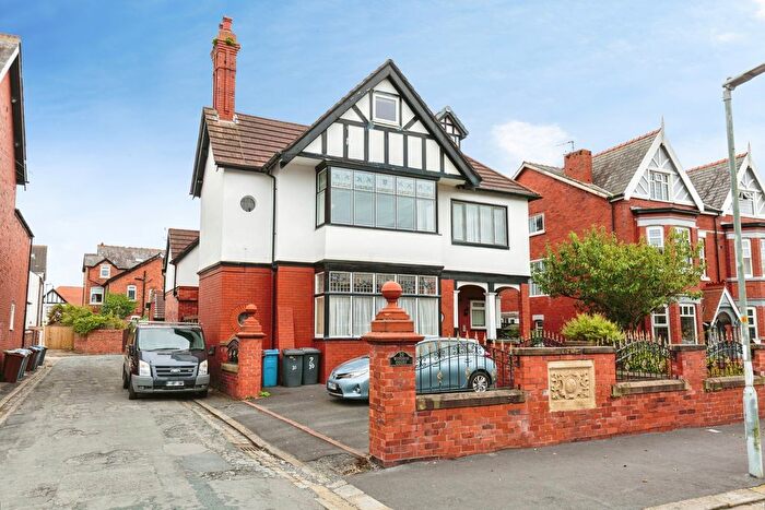 3 Bedroom Flat For Sale In Victoria Road, Lytham St. Annes, Lancashire, FY8