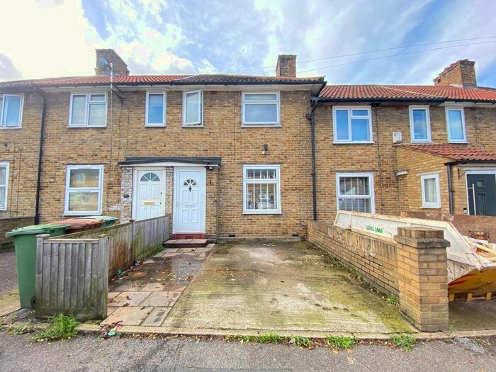3 Bedroom Terraced House To Rent In Peterborough Road, Carshalton, SM5
