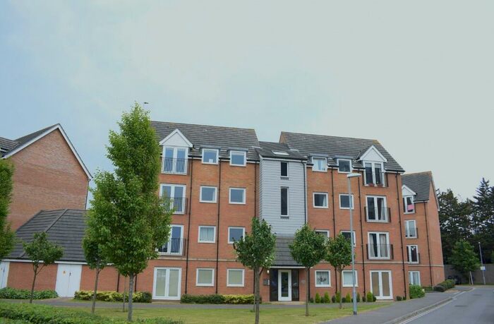 2 Bedroom Flat To Rent In Tudor Crescent, Portsmouth, PO6