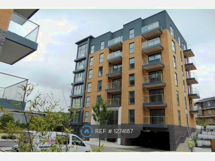 2 Bedroom Flat To Rent In Osprey House, Reading RG2