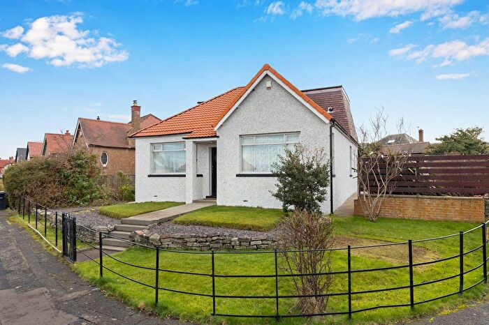 4 Bedroom Detached House For Sale In Kingsknowe Drive, Edinburgh, EH14