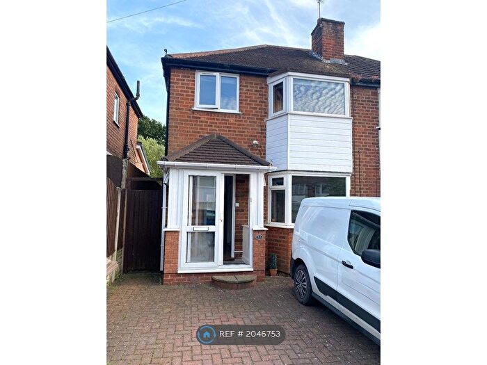 3 Bedroom Semi-Detached House To Rent In Wiseacre Croft, Shirley, Solihull, B90