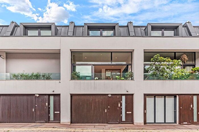 3 Bedroom Property To Rent In Shirland Mews, Shirland Mews, W9