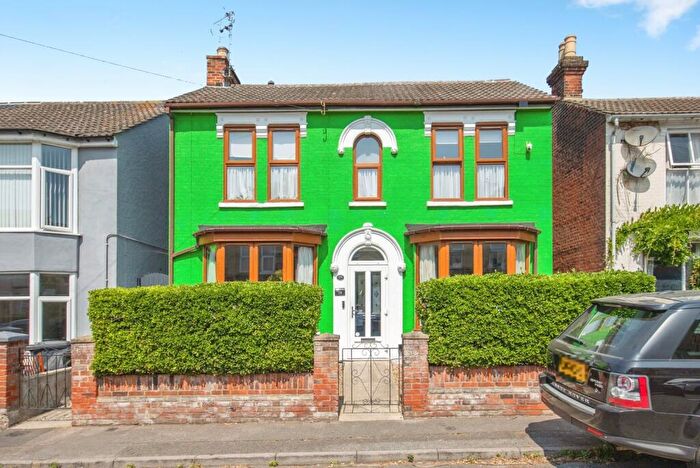 3 Bedroom Detached House For Sale In Brooks Hall Road, Ipswich, Suffolk, IP1