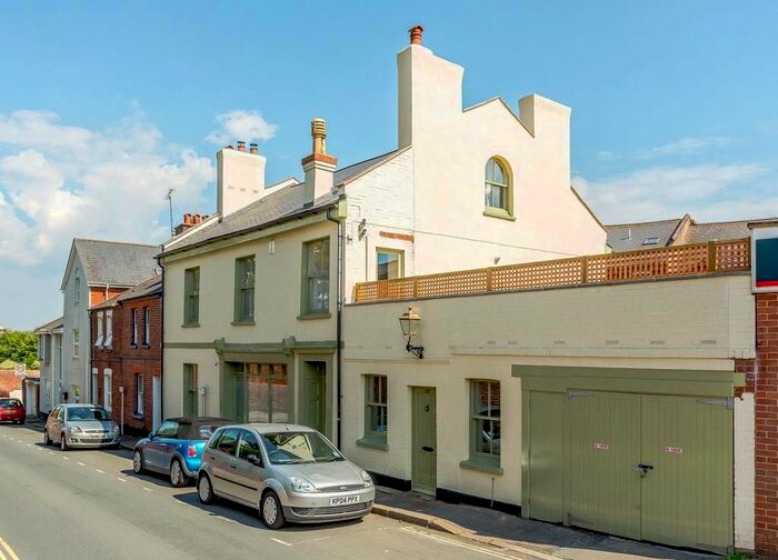 4 Bedroom Town House To Rent In Howell Road, Exeter, EX4