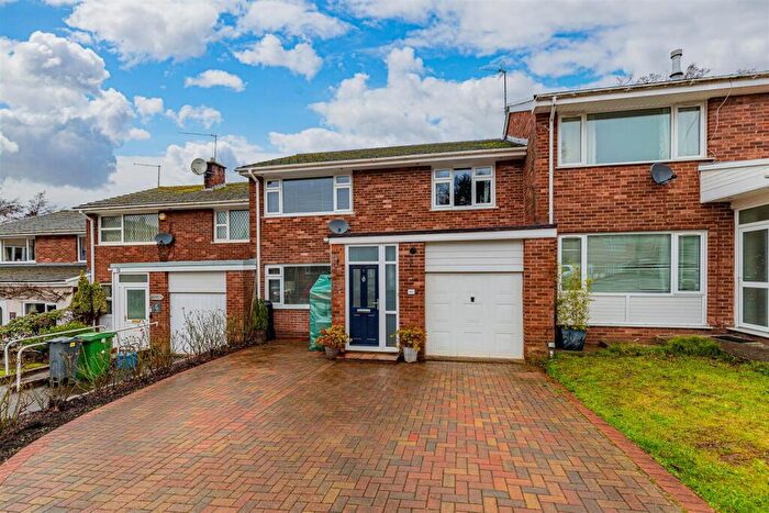3 Bedroom Terraced House For Sale In Farm Drive, Cyncoed, Cardiff, CF23