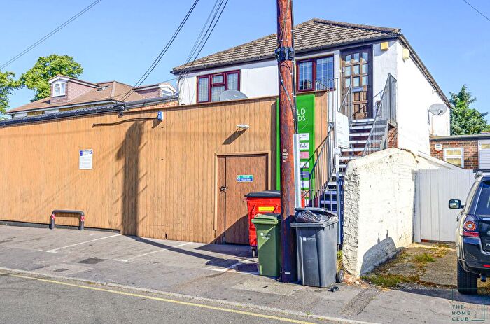 4 Bedroom Flat To Rent In Markenfield Road, Guildford, GU1