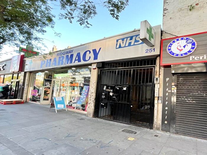 Studio To Rent In Walworth Road, , London, SE17