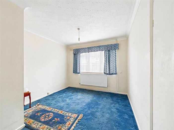 4 Bedroom Bungalow For Sale In Bromeswell Road, Ipswich, Suffolk, IP4 - Photo 12