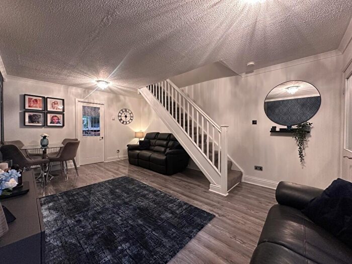 2 Bedroom Semi-Detached House For Sale In Dyce Avenue, Airdrie, Lanarkshire, ML6