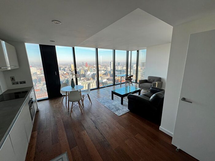 2 Bedroom Flat To Rent In Deansgate, Manchester, M3
