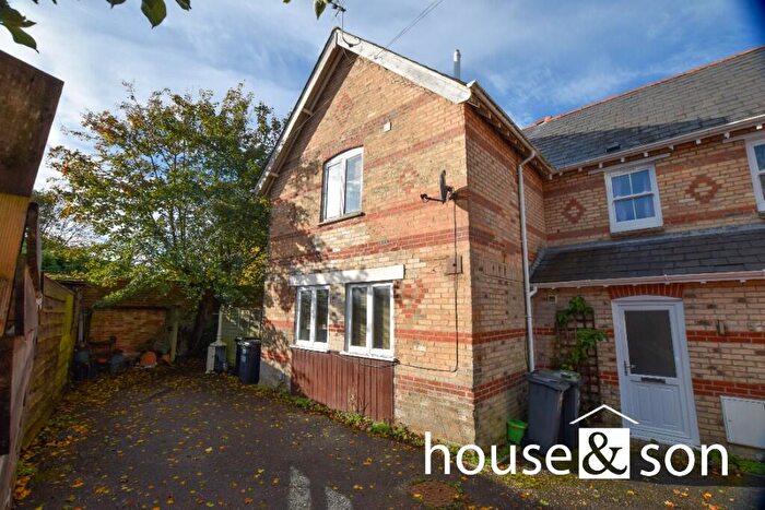 3 Bedroom End Of Terrace House For Sale In Annerley Road, Bournemouth, Dorset, BH1