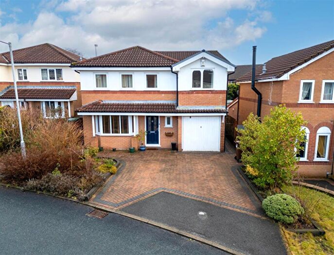 5 Bedroom House For Sale In Cleveland Close, Ramsbottom, Bury, BL0