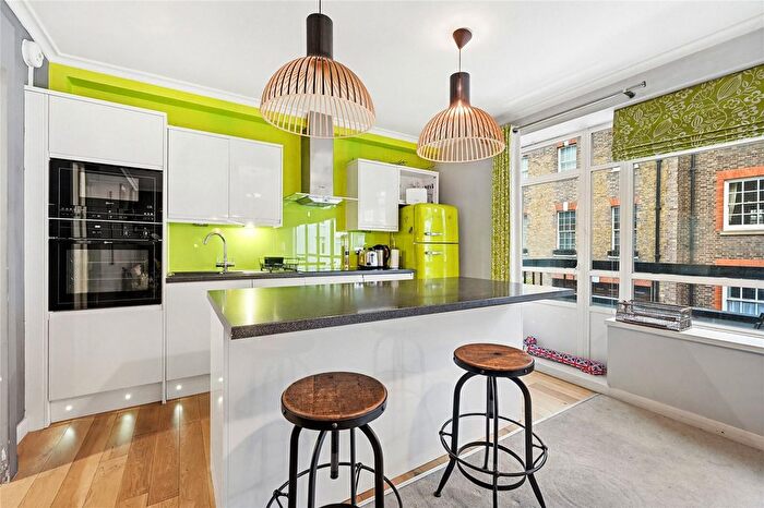 2 Bedroom Flat To Rent In Alec Court, Catherine Place, Westminster, London, SW1E