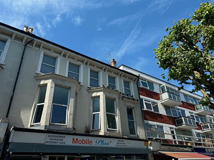 5 Bedroom Flat To Rent In Pevensey Road, Eastbourne, BN21